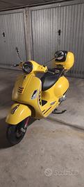 vespa GTS 300 super giallo opaco 