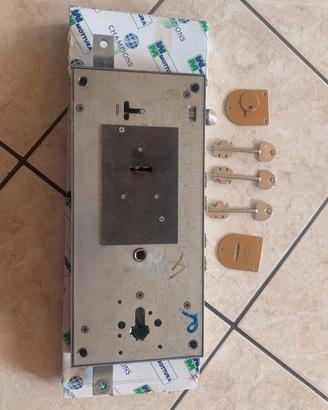 Serrature MOTTURA  per porta blindata 2 pz.