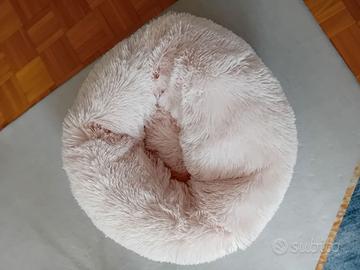 Cuccia gatto/cane rosa Mai usata / Come nuova