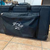 Pedaliera effetti chitarra con custodia imbottita