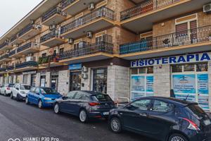 Casilina Torrespaccata locale 110 mq 4 porte