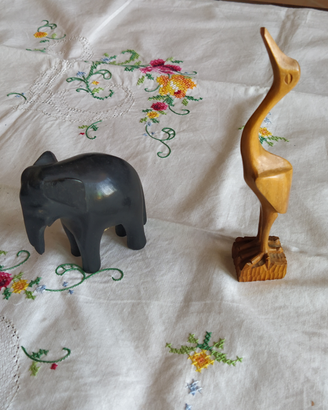 Piccoli manufatti artigianato africano