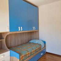 Cameretta bambino ben tenuta