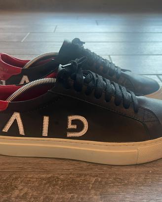 Sneakers Givenchy nr. 43