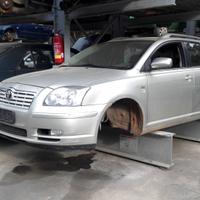 Toyota Avensis sw A2-320