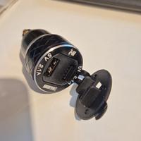 Presa USB e Voltmetro DIN per moto