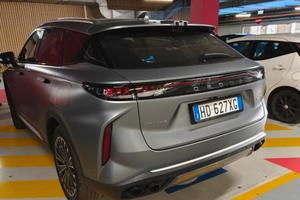 Omoda 9 Grigia Opaca e Pelle Rossa 6000 km