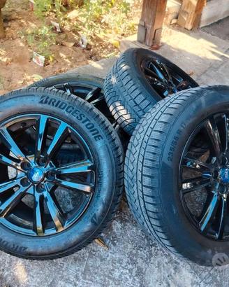 Set 4 ruote invernali complete d cerchi Ford Kuga
