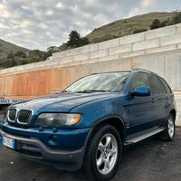 BMW X5  4.4  V8