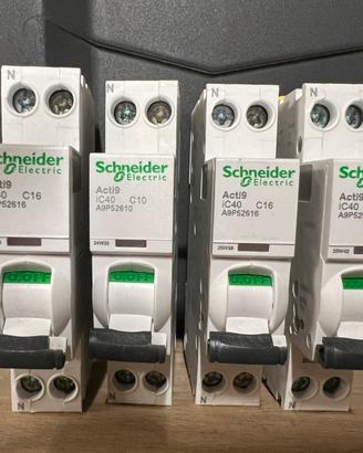Interruttori per quadri elettrici