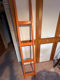 Scala pioli in legno