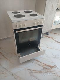 Cucina elettrica 4 fuochi nuova