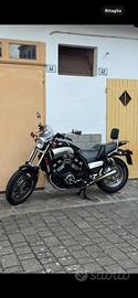 Yamaha V-Max 1200