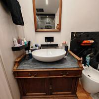 mobile bagno antico restaurato con lavabo design 