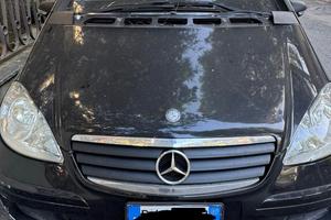 Mercedes classe A 170 benzina cambio automatico