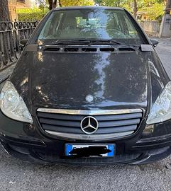 Mercedes classe A 170 benzina cambio automatico
