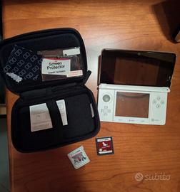 Nintendo 3DS con accessori