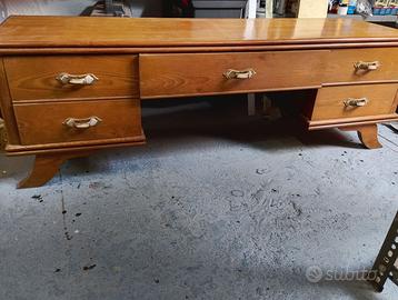 TOELETTA (VANITY TABLE)