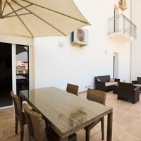 AMPIO BILOCALE con terrazzo a 3' dal mare pineta 1