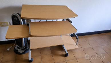 Scrivania Porta PC con Ruote