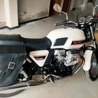 Moto Guzzi V7 - 2011