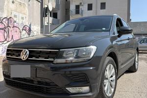 VOLKSWAGEN TIGUAN 1.6 TDI BUSINESS BlueMotion
