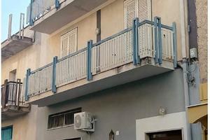 Su 2 Livelli 5 Vani - 2 Bagni - Terrazzo