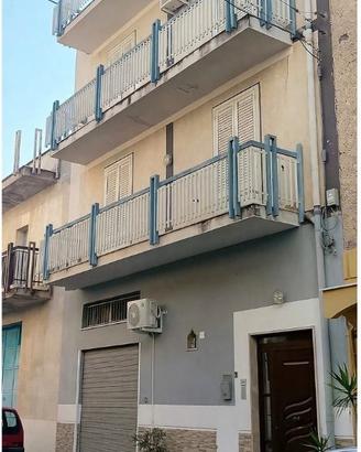 Su 2 Livelli 5 Vani - 2 Bagni - Terrazzo