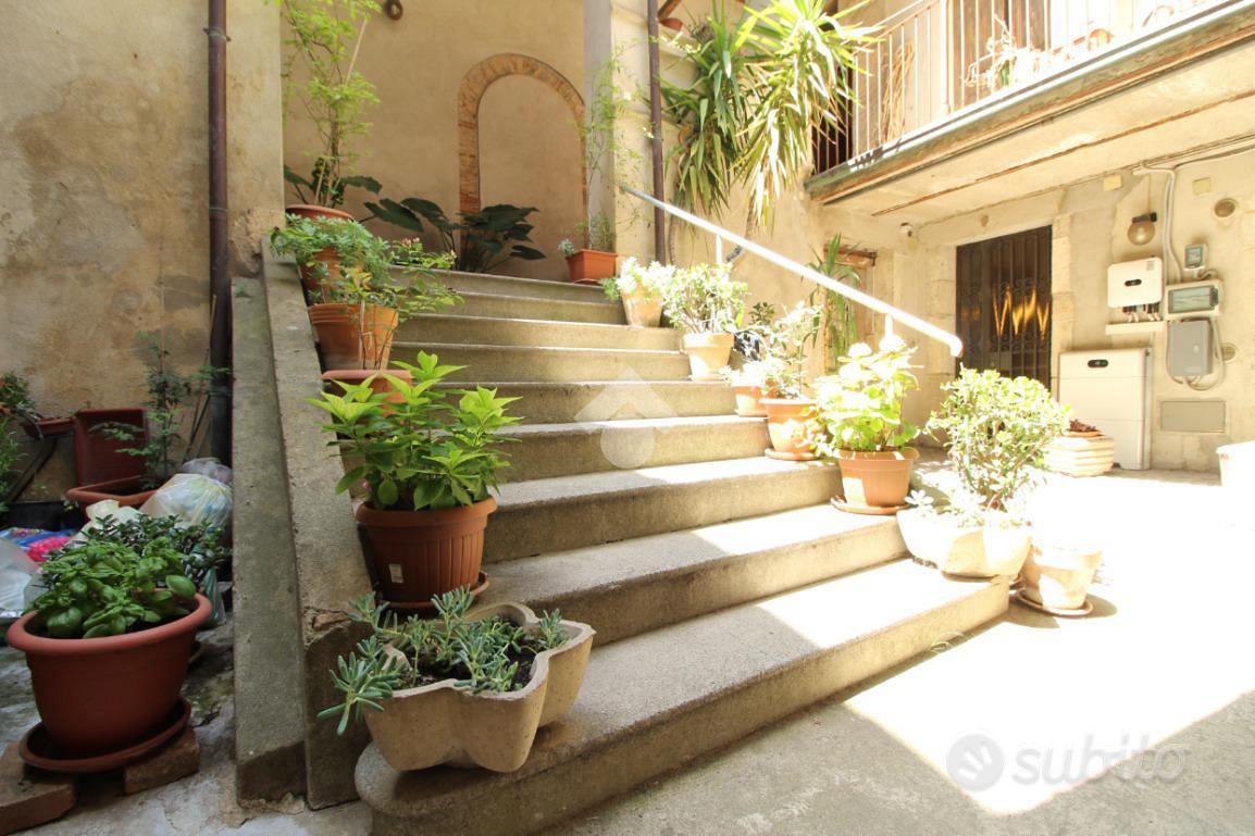 4 LOCALI A MONTALTO UFFUGO - Vista 6