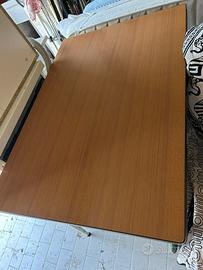 Tavolo allungabile in formica
