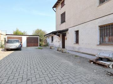 CASA SEMINDIPENDENTE A CAMPEGINE
