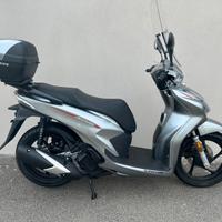 QJ scooter 125. SQ 16 SILVER