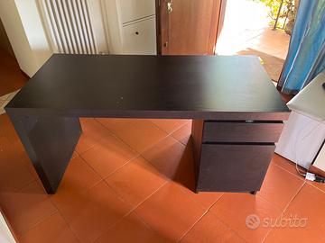 Scrivania Malm Ikea 140x65