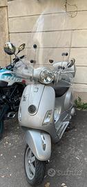 Vespa Piaggio LX 150 anno 2009