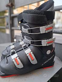 Scarponi da sci e sci