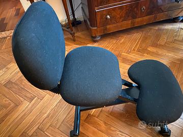 Sedia ergonomica con poggia schiena