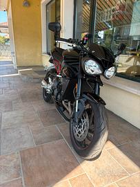 Trimph Street Triple 765R