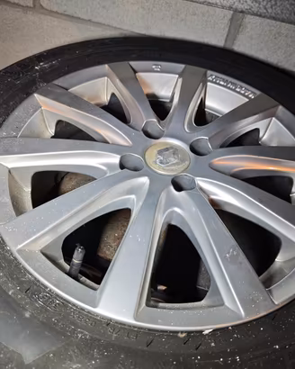 gomme e cerchi 16 pollici