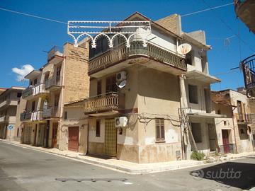 Casa indipendente vicino al belvedere P/153