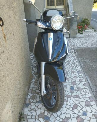 Beverly 400 tourer 