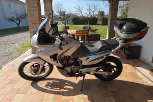 Honda Transalp 650 anno 2006