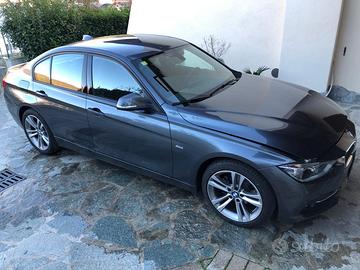 Bmw  serie 3 -318d sport F30-2015