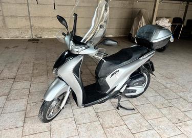 Honda sh  125 11000 km