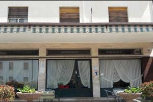 Immobile con bar-ristorante e 2 appartamenti