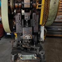 Pressa Trancia usata da museo anni 60