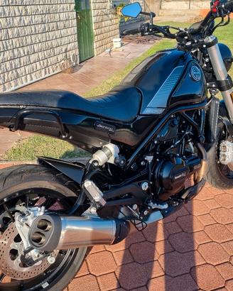 Benelli  leoncino 500