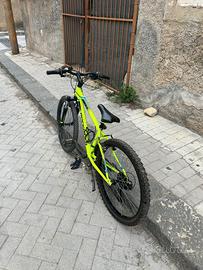 Bicicletta mountain-bike 24 pollici