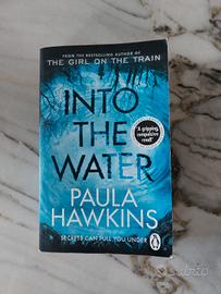 Libro di Paula Hawkins "Into the water"