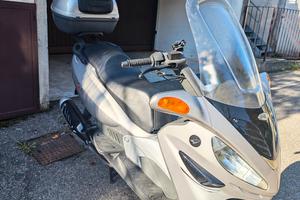 Malaguti Madison 150 scooter