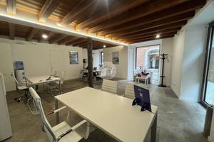 NEGOZIO A DESENZANO DEL GARDA